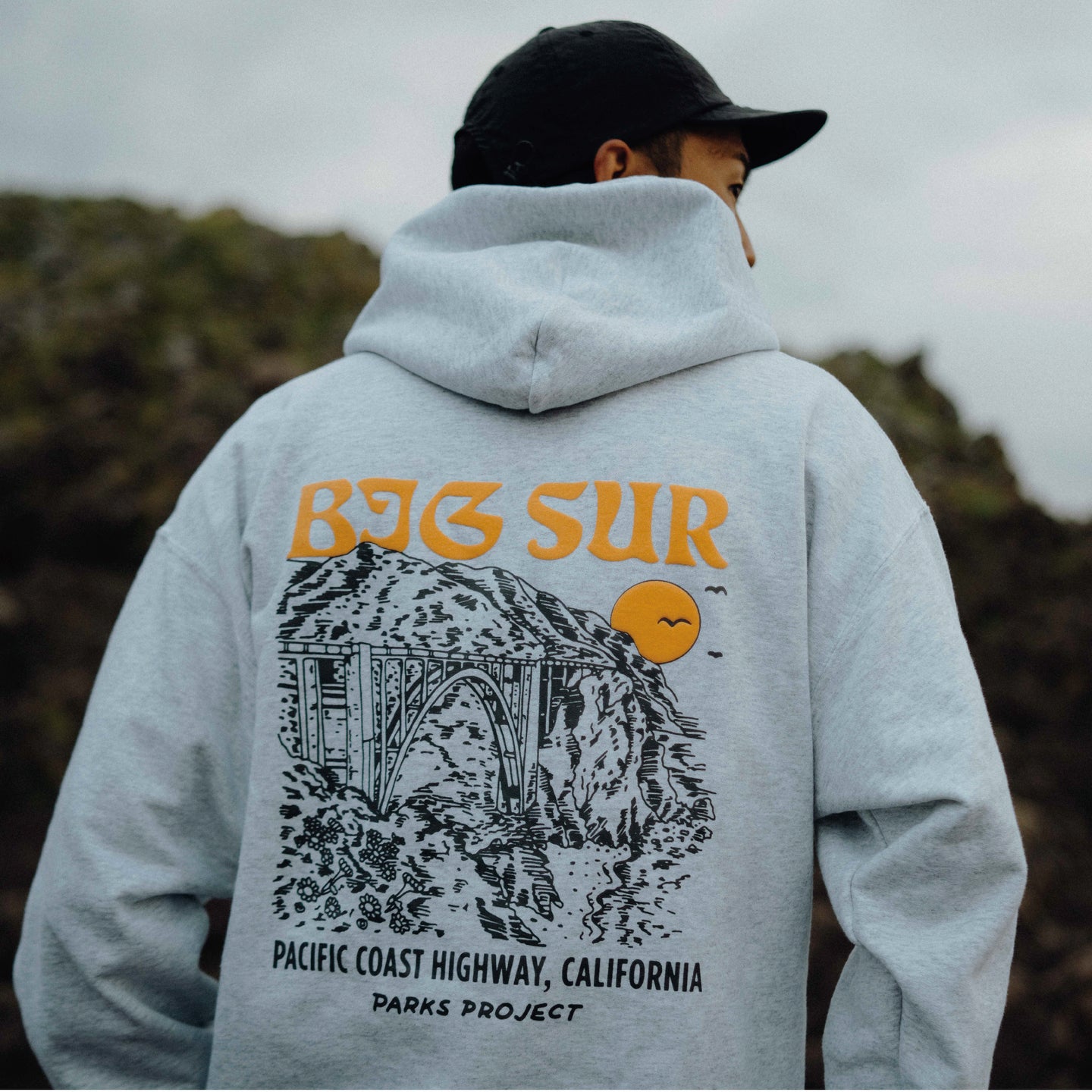 BIGSUR BRIDGES PUFF PRINT HOODIE｜PP24AW-010US