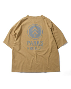 PARKS PROJECT ECORICH LOGO TEE ｜ PP22AW-001